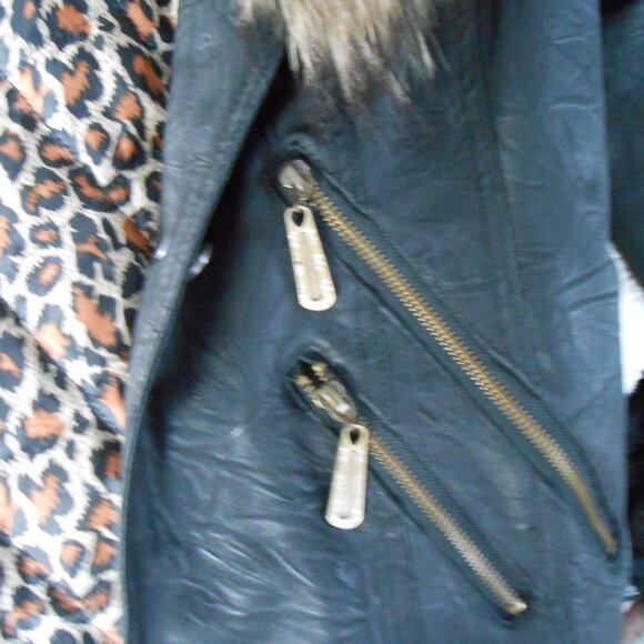 ADORE FAUX LEATHER MOTO JACKET-REMOVABLE FAUX FUR COLLAR-EXCELLENT - Picture 8 of 11